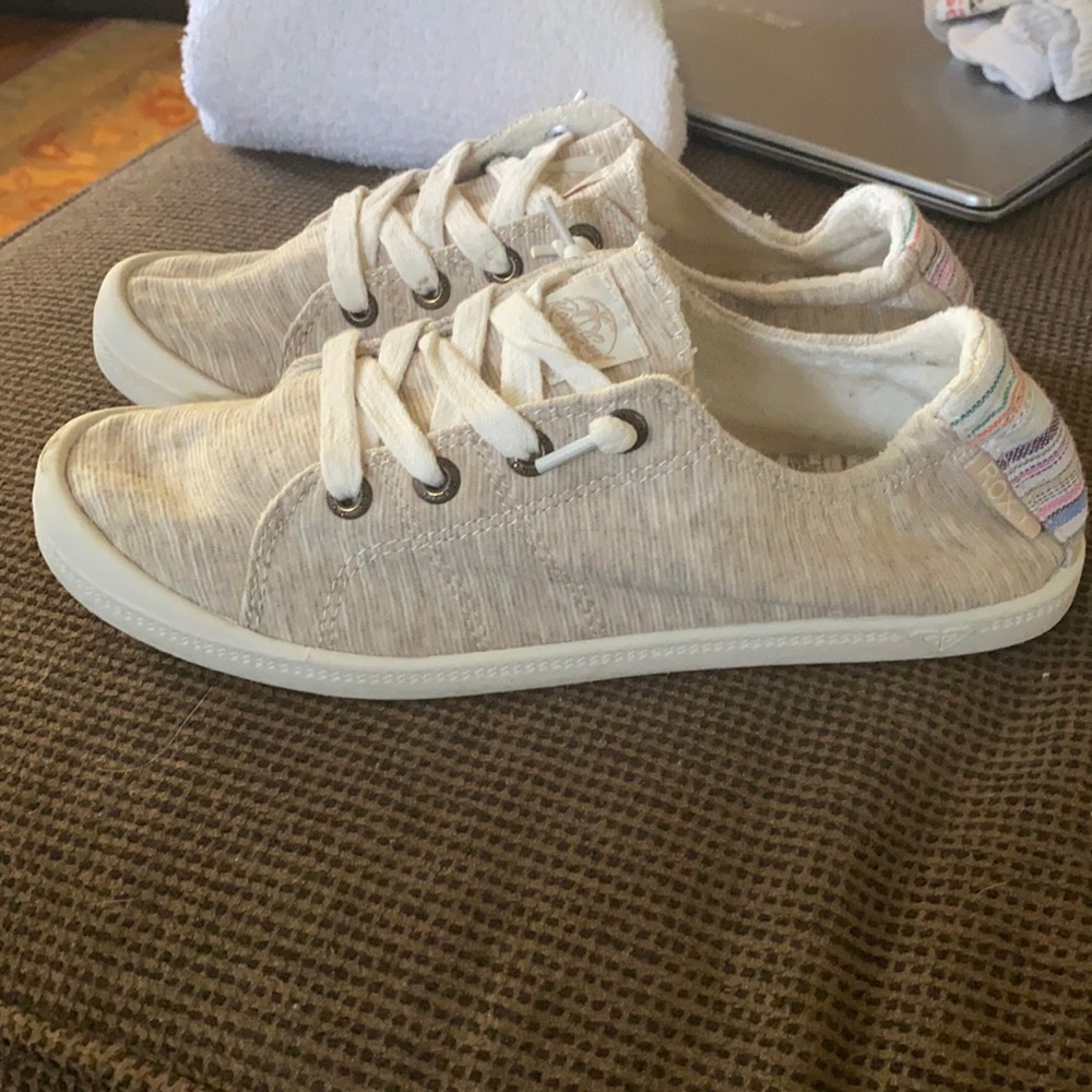 Roxy sneakers